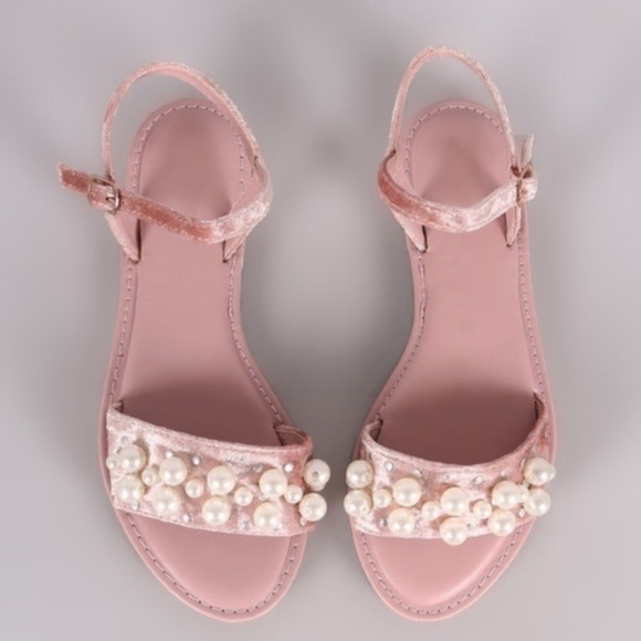 BOUTIQUE Shoes - HAPPINESS Pearl Crush Sandals